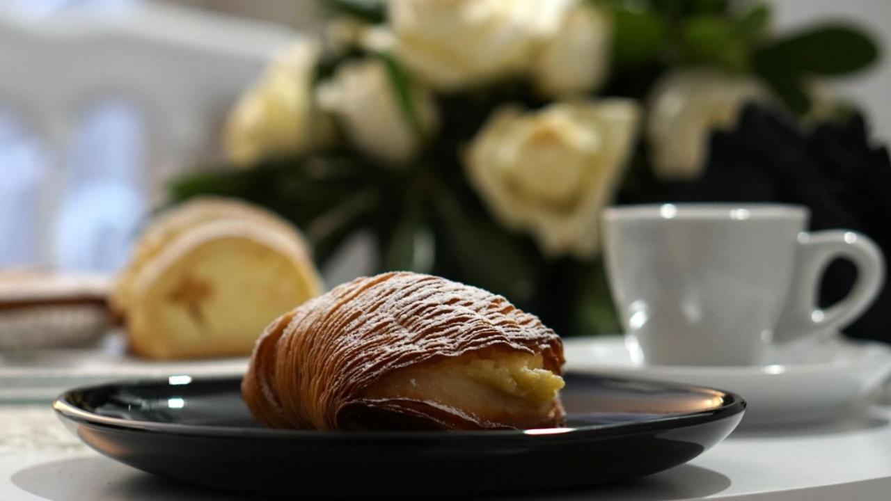 Elegance B&B Napoli Ngoại thất bức ảnh